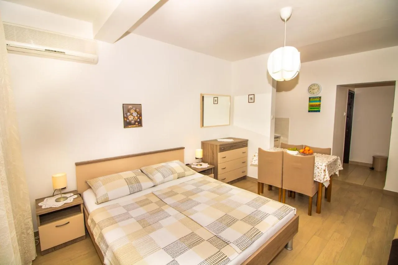 Apartment Renata Studio Baska